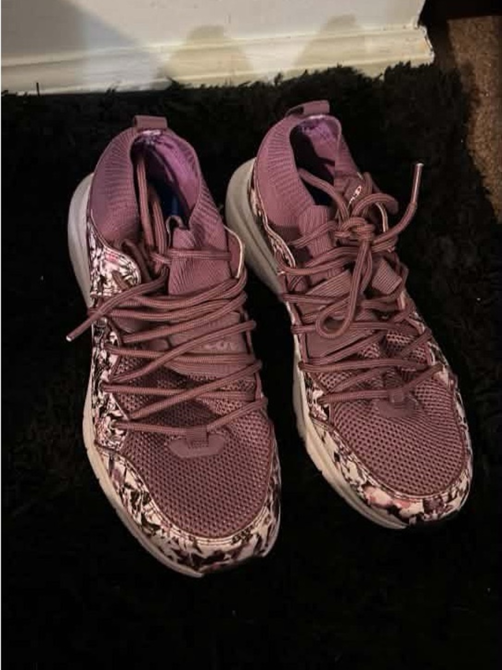 Champion Women’s Mauve Knit Athletic Sneakers with Patterned Trim